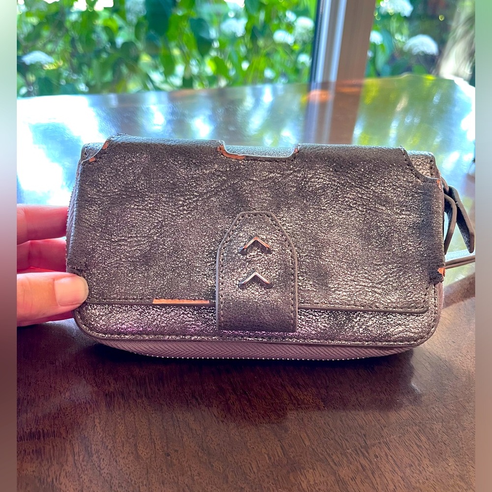 STELLA AND DOT WRISTLET